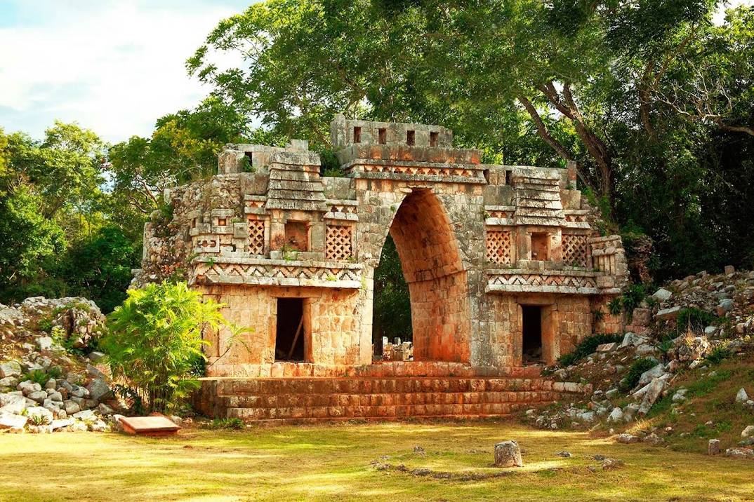 Arco de Labná, símbolo icónico de la Ruta Puuc en Yucatán