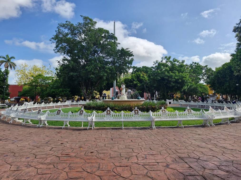 Centro histórico de Valladolid, Yucatán, con arquitectura colonial y fachadas coloridas